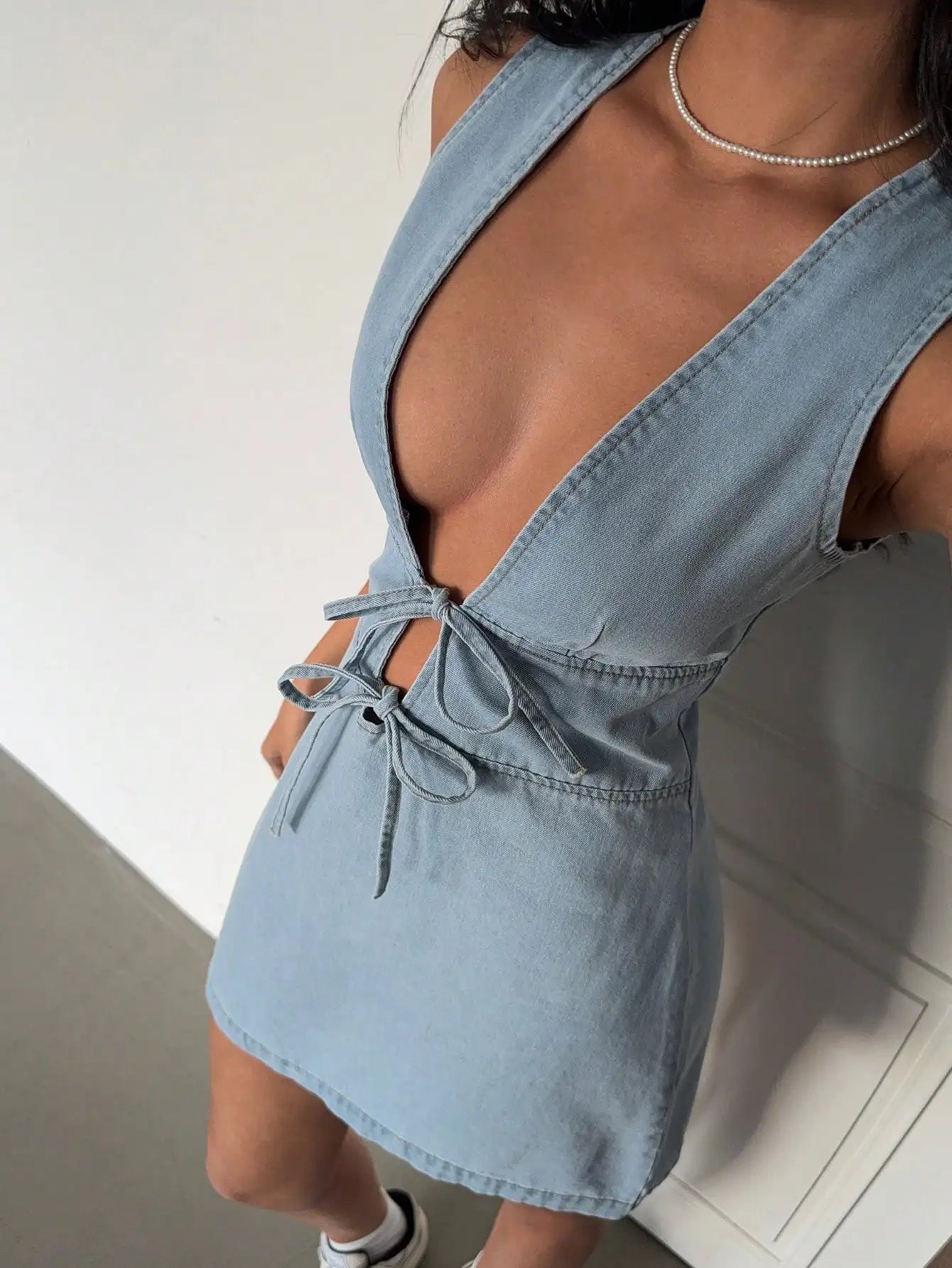 2025 new style waist cinching deep V-strap pure desire dress  slimming sleeveless A-line skirt